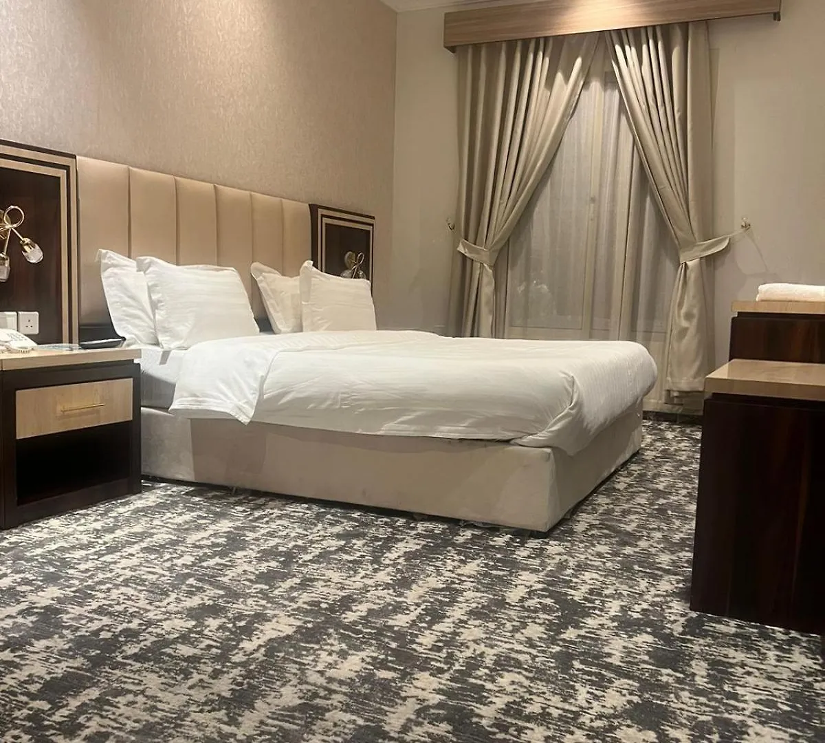 اجنحة ميلان الفندقية جدة 0*,