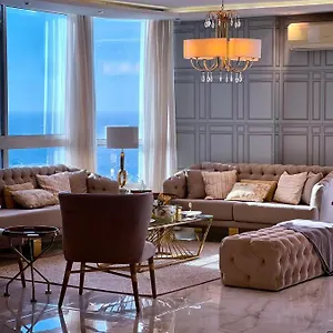 ملكيه فاخرة مطله على البحر جدة