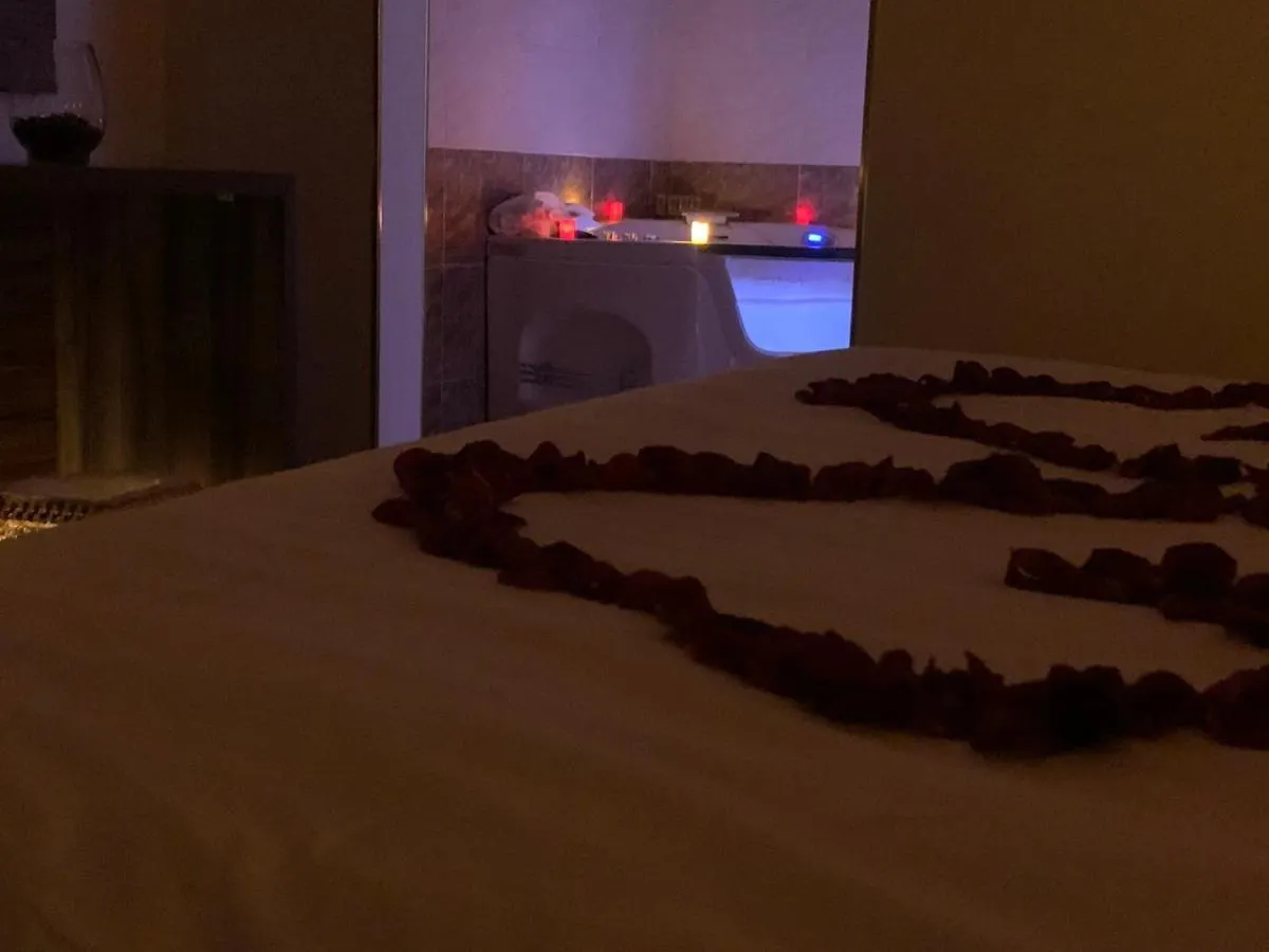 أجنحة أكاسيا الفندقية - الستين مع قريش Jeddah
